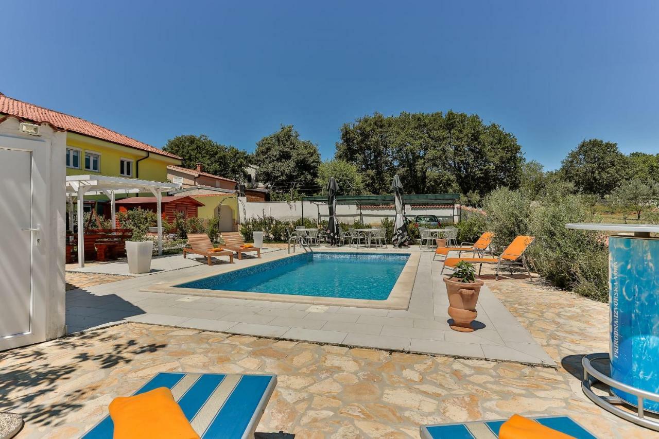 Apartments Dora Victoria Dream Μεντουλίν Εξωτερικό φωτογραφία