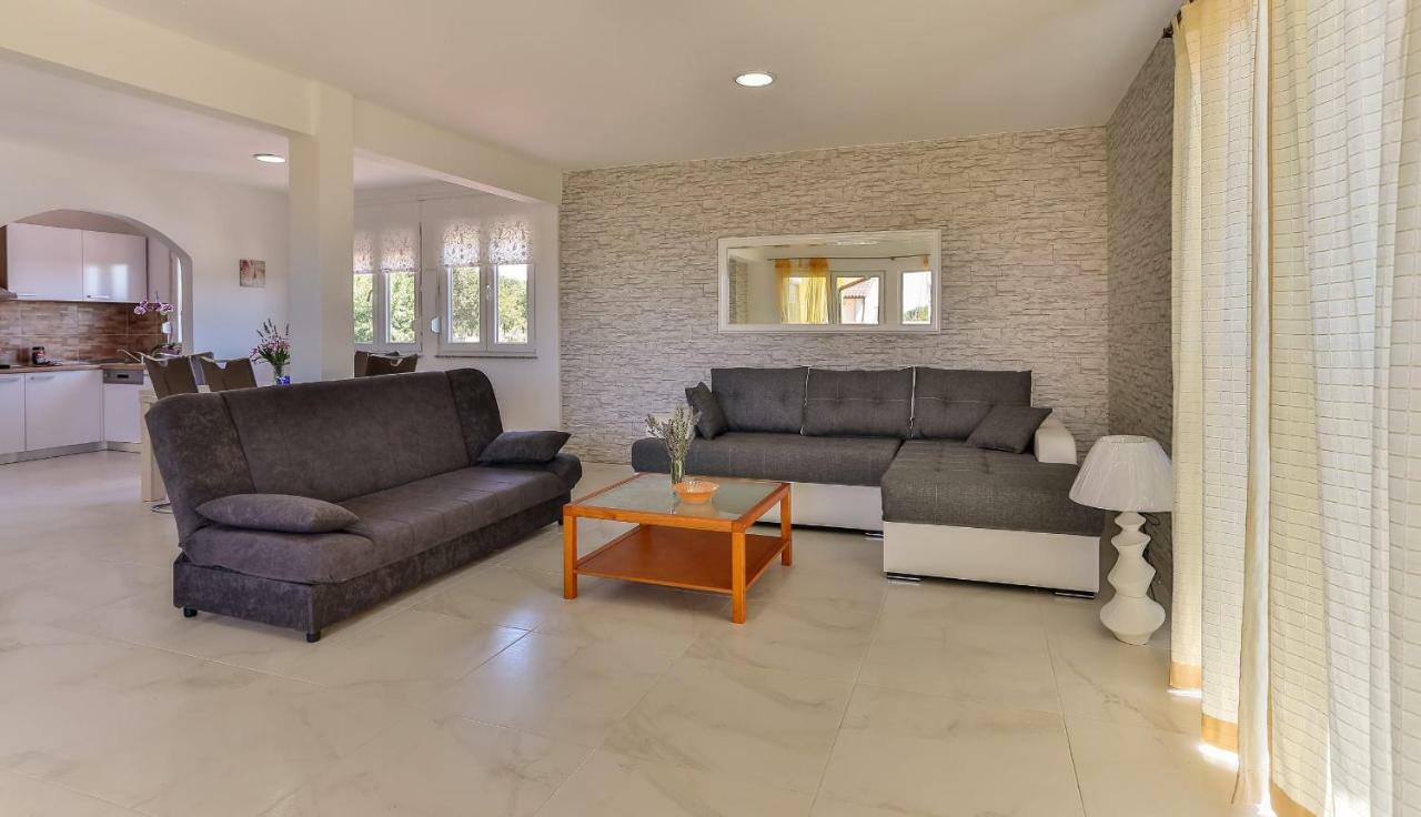 Apartments Dora Victoria Dream Μεντουλίν Εξωτερικό φωτογραφία