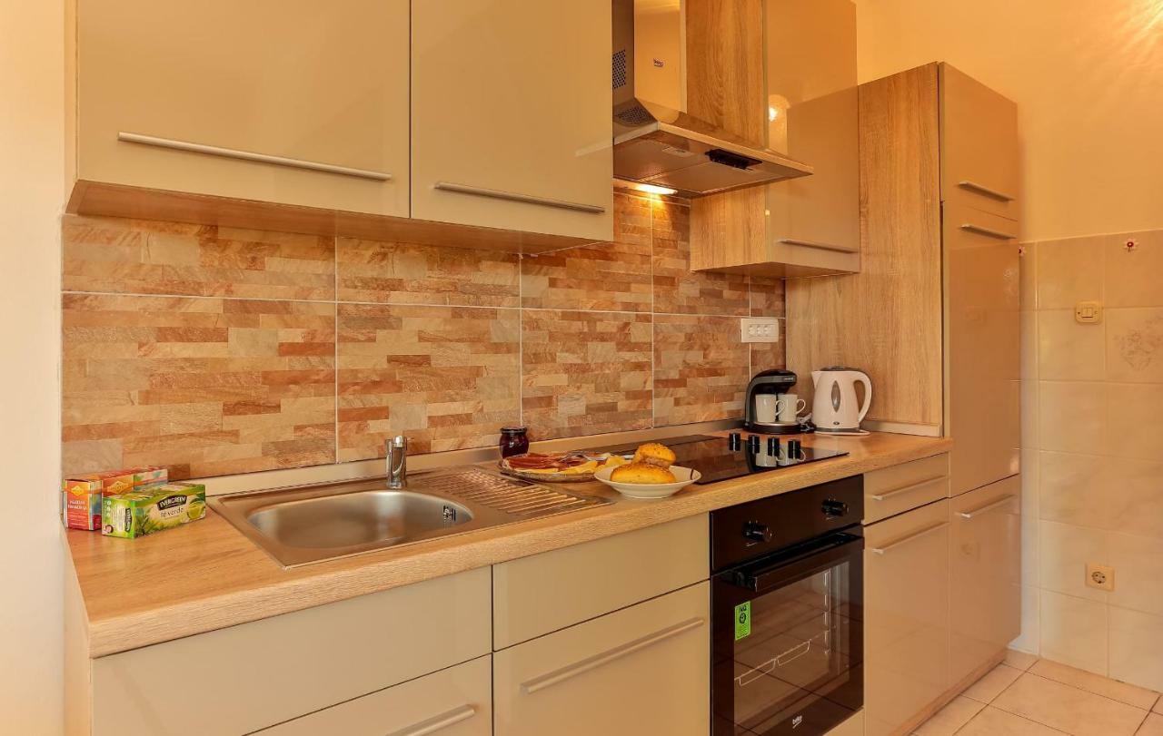 Apartments Dora Victoria Dream Μεντουλίν Εξωτερικό φωτογραφία