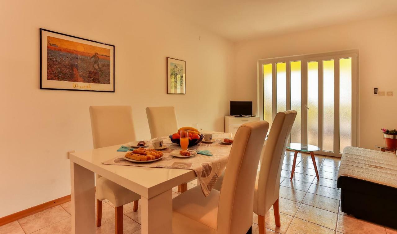 Apartments Dora Victoria Dream Μεντουλίν Εξωτερικό φωτογραφία