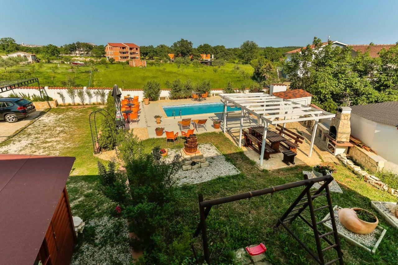 Apartments Dora Victoria Dream Μεντουλίν Εξωτερικό φωτογραφία