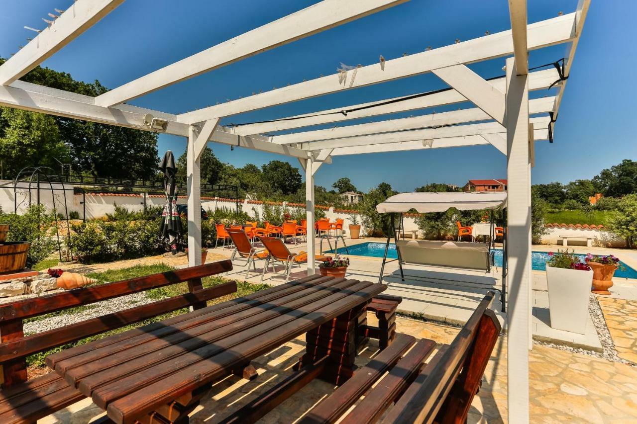 Apartments Dora Victoria Dream Μεντουλίν Εξωτερικό φωτογραφία