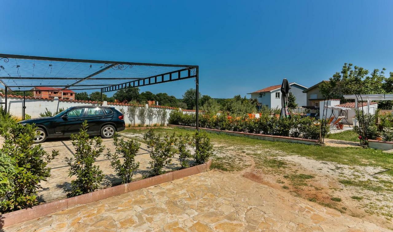 Apartments Dora Victoria Dream Μεντουλίν Εξωτερικό φωτογραφία