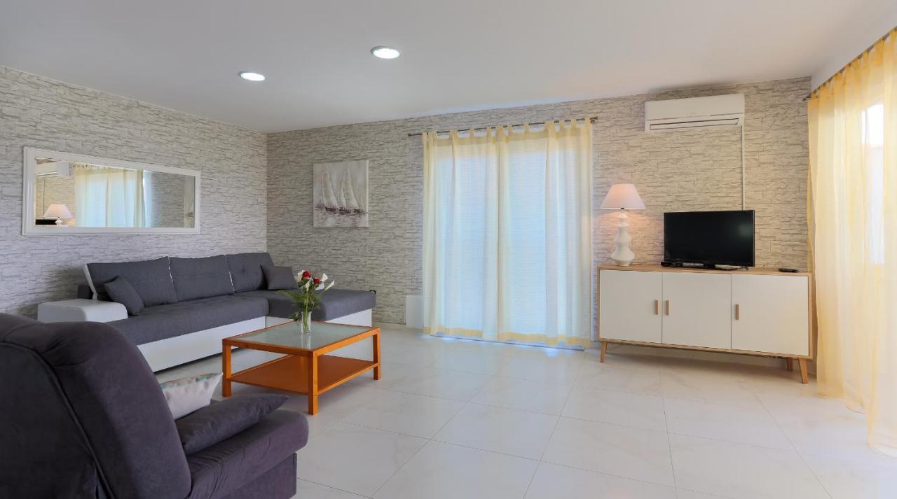 Apartments Dora Victoria Dream Μεντουλίν Εξωτερικό φωτογραφία