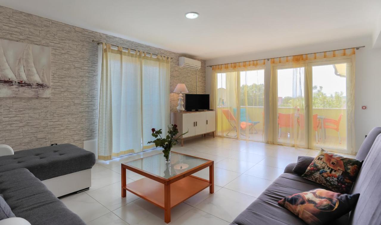 Apartments Dora Victoria Dream Μεντουλίν Εξωτερικό φωτογραφία